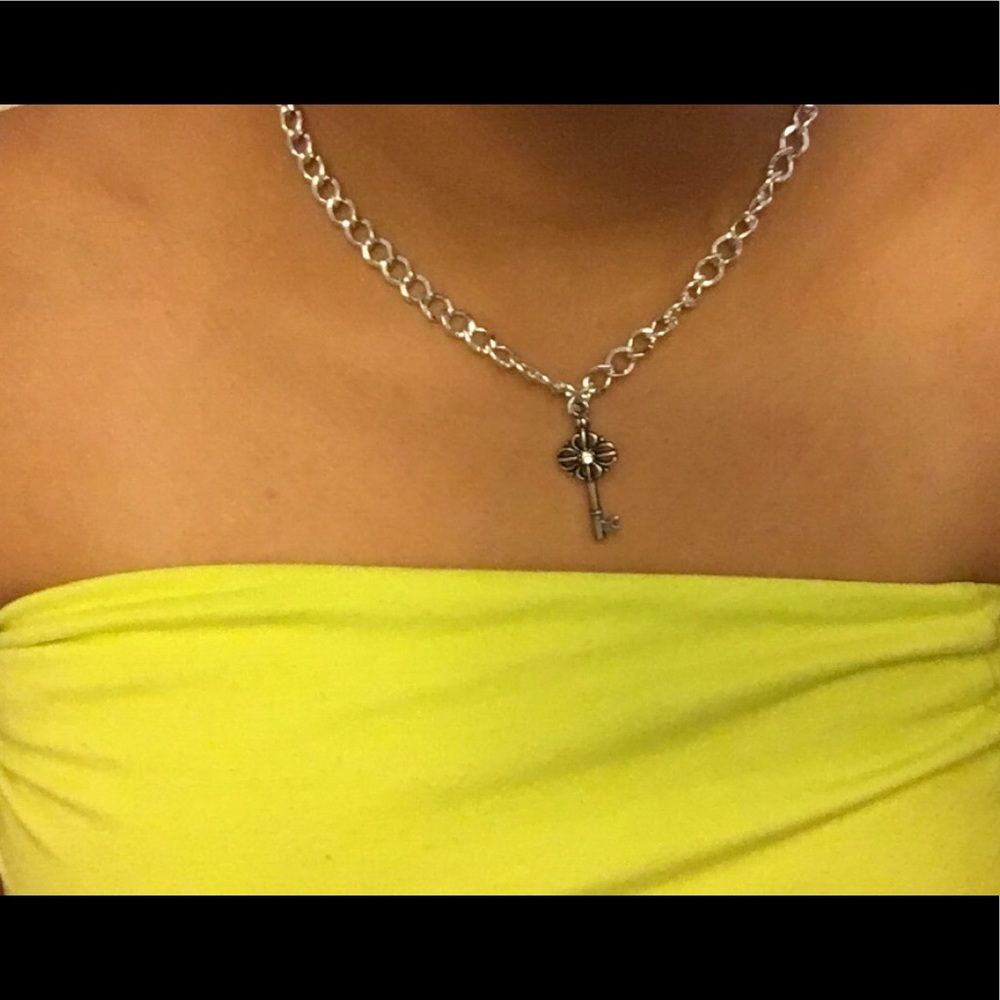 Key necklace - Picture 1 of 3